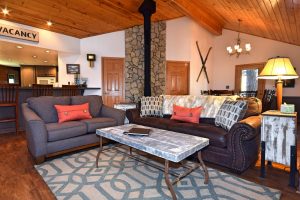 Falling Leaf Retreat Dog-Friendly Cabins 