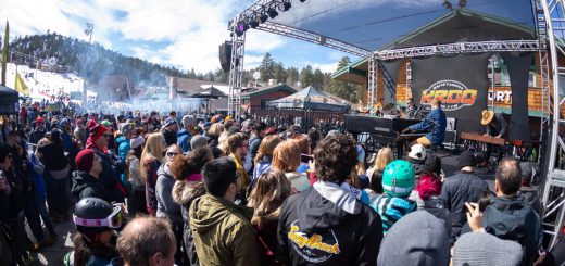 KROQ Storms Bear Mountain crowd with stage and ski slopes