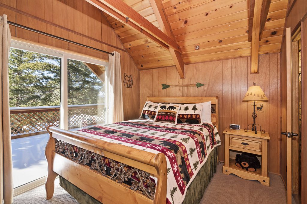 Bedroom Features Mountain Views & Queen Bed