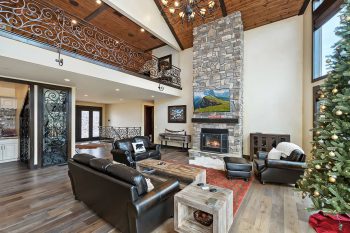 Alpine Ridge - Living Room