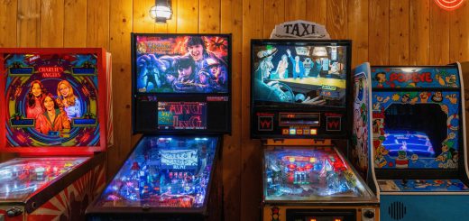 Retro pinball and arcade machines at Big Bear Retro Arcade