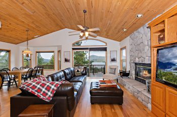 Big Bear Cabin- Breathtaking Views