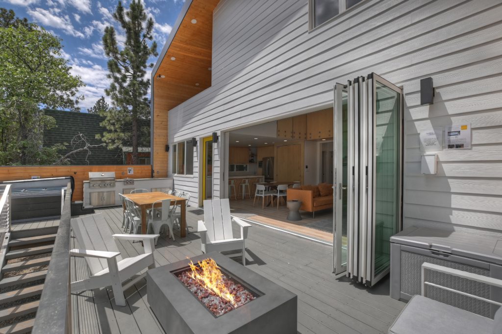 Capanna 693 vacation rental at Destination Big Bear cabins in the Big Bear mountains.