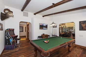 Big Bear Cabin- Geronimo Lodge- Gameroom