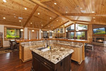 Big Bear Cabin- Grand Views- Kitchen