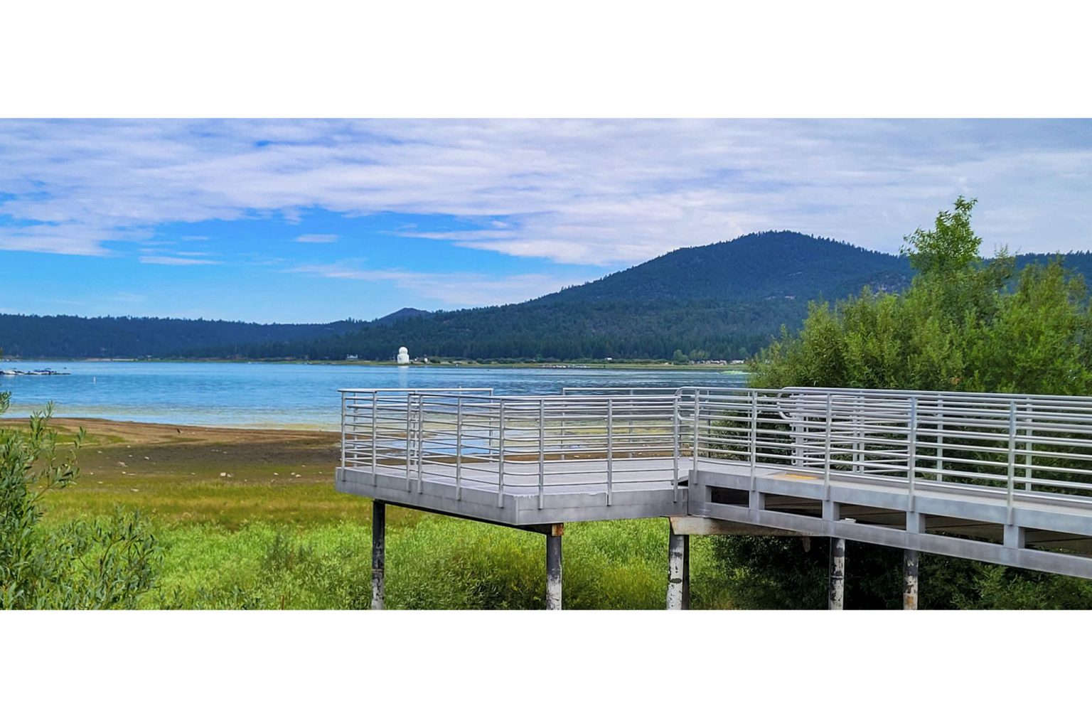 Big Bear Lake, Where The Fall Season Comes Alive In Dazzling Colors. | Smithsonian Photo Contest - Foto 13