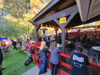 Big Bear Bar & Grill Patio