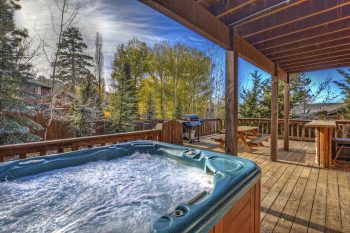 Big Bear Cabin- Moose Mountain- Hot Tub