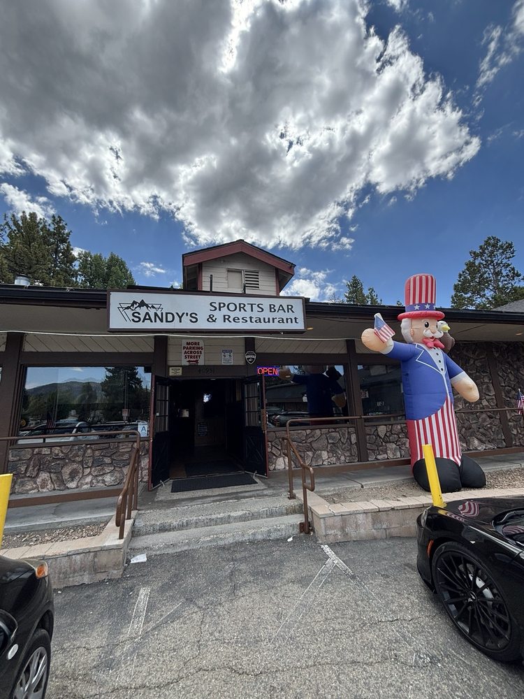 Sandy's Sports Bar and Restaurant in Big Bear