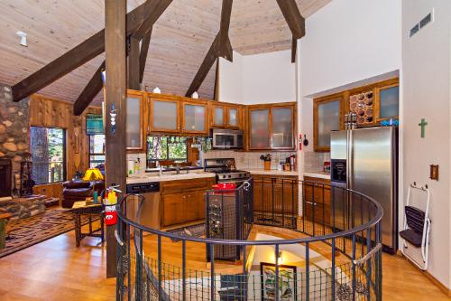 Big Bear Cabin - AlpineHatteras - 0004