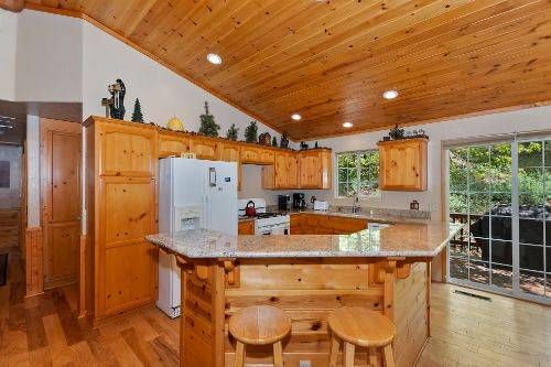 Big Bear Cabin - BeHappy - 0002