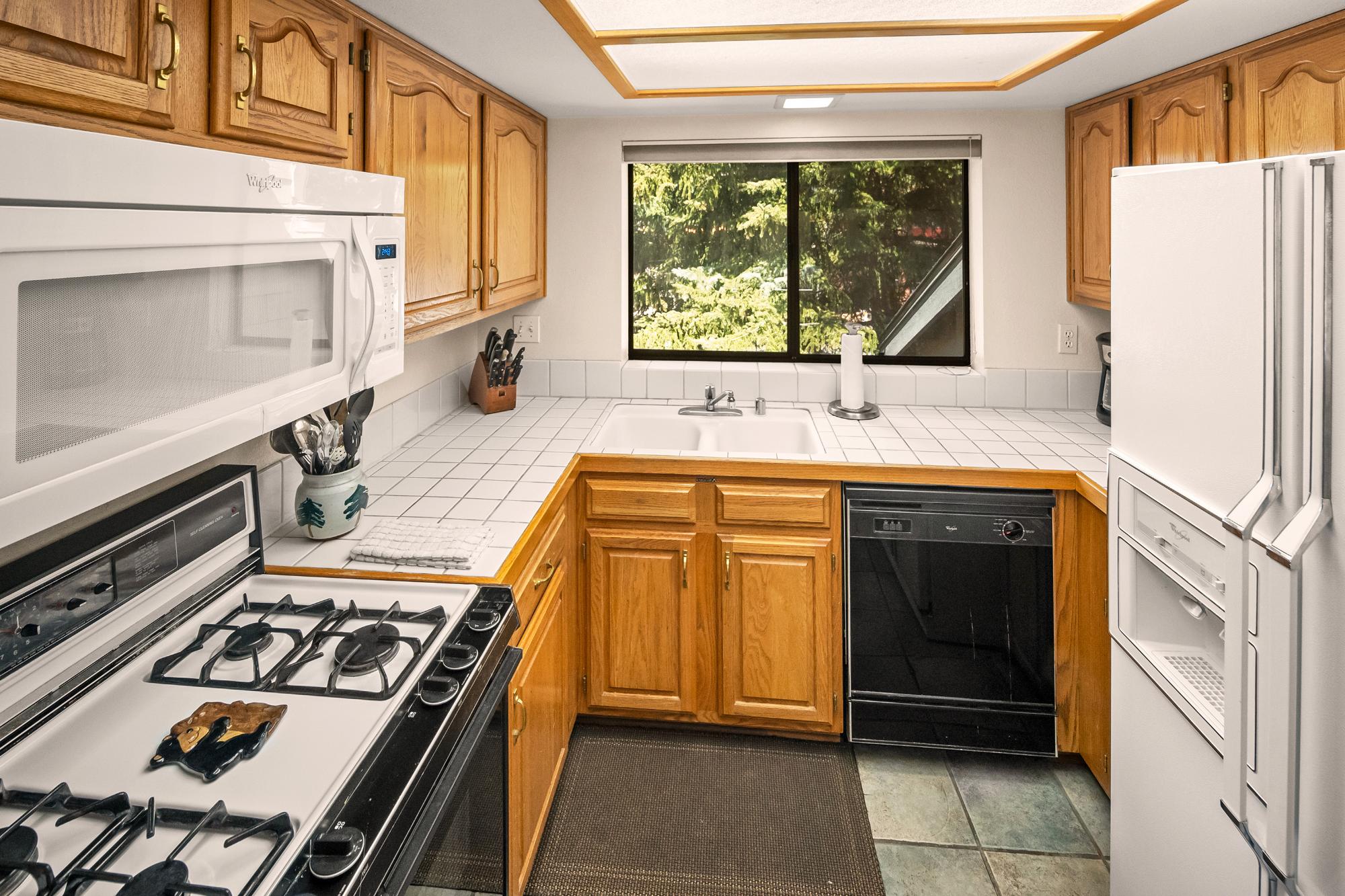 Big Bear Cabin - Bear House - 24