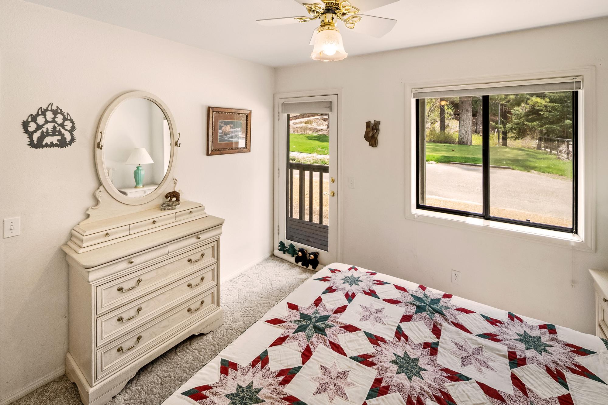 Big Bear Cabin - Bear House - 32