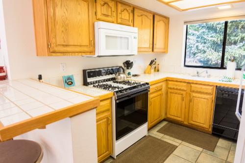 Big Bear Cabin - BearHouse - 0004