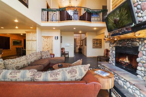 Big Bear Cabin - BearLoopCastle - 0002