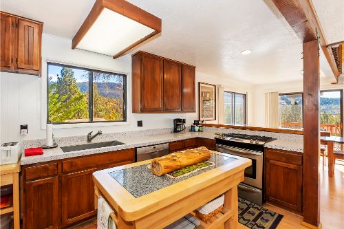 Big Bear Cabin - BellaMontana - 0004