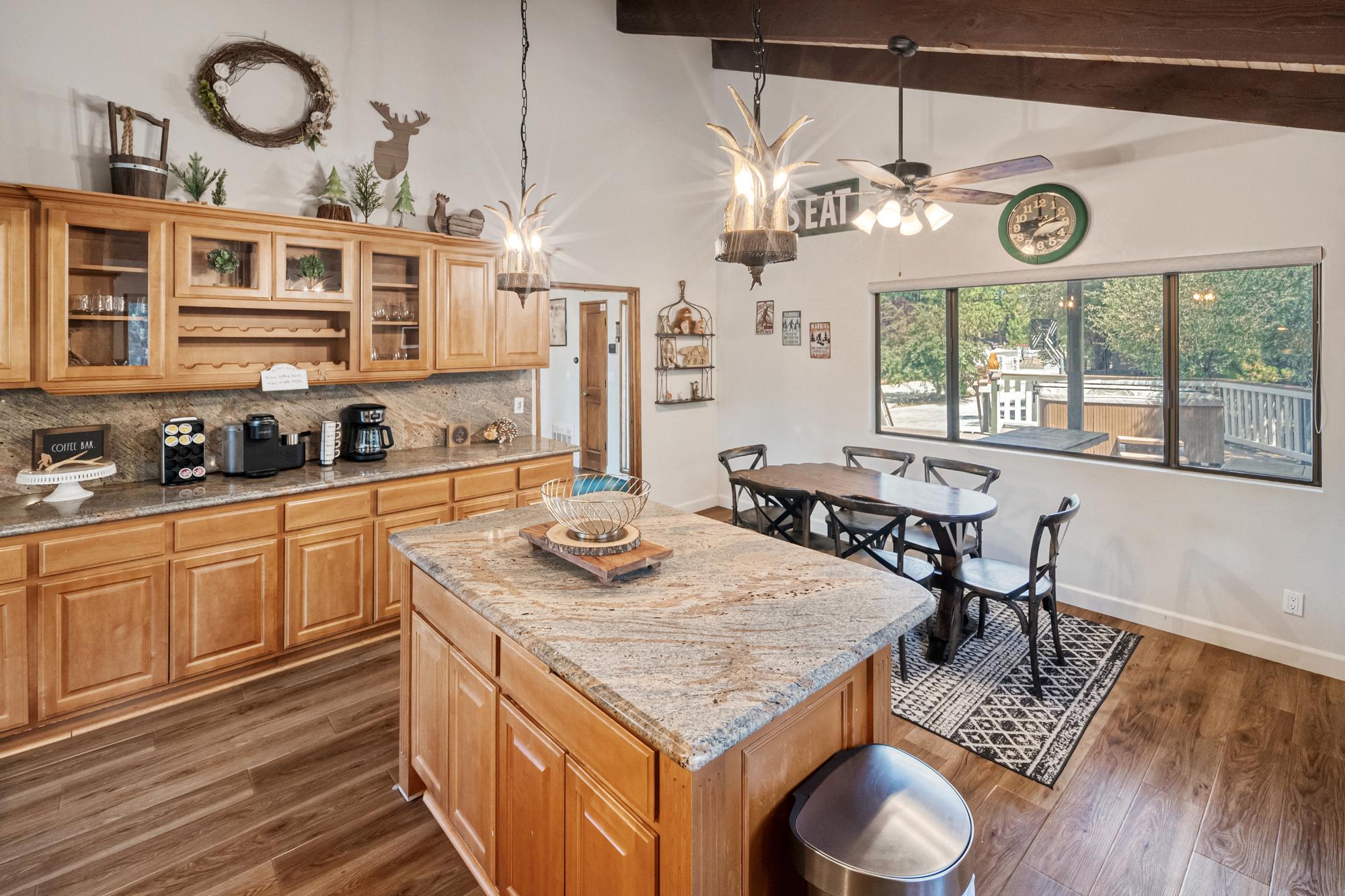 Big Bear Cabin - Bigfoot Resort - 25