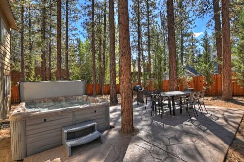 Big Bear Cabin - BlueJayChalet - 0001