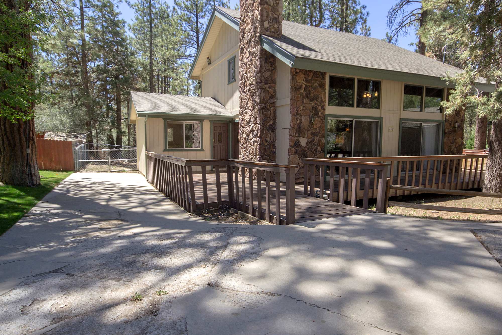 Big Bear Cabin - BondChateau - 0001