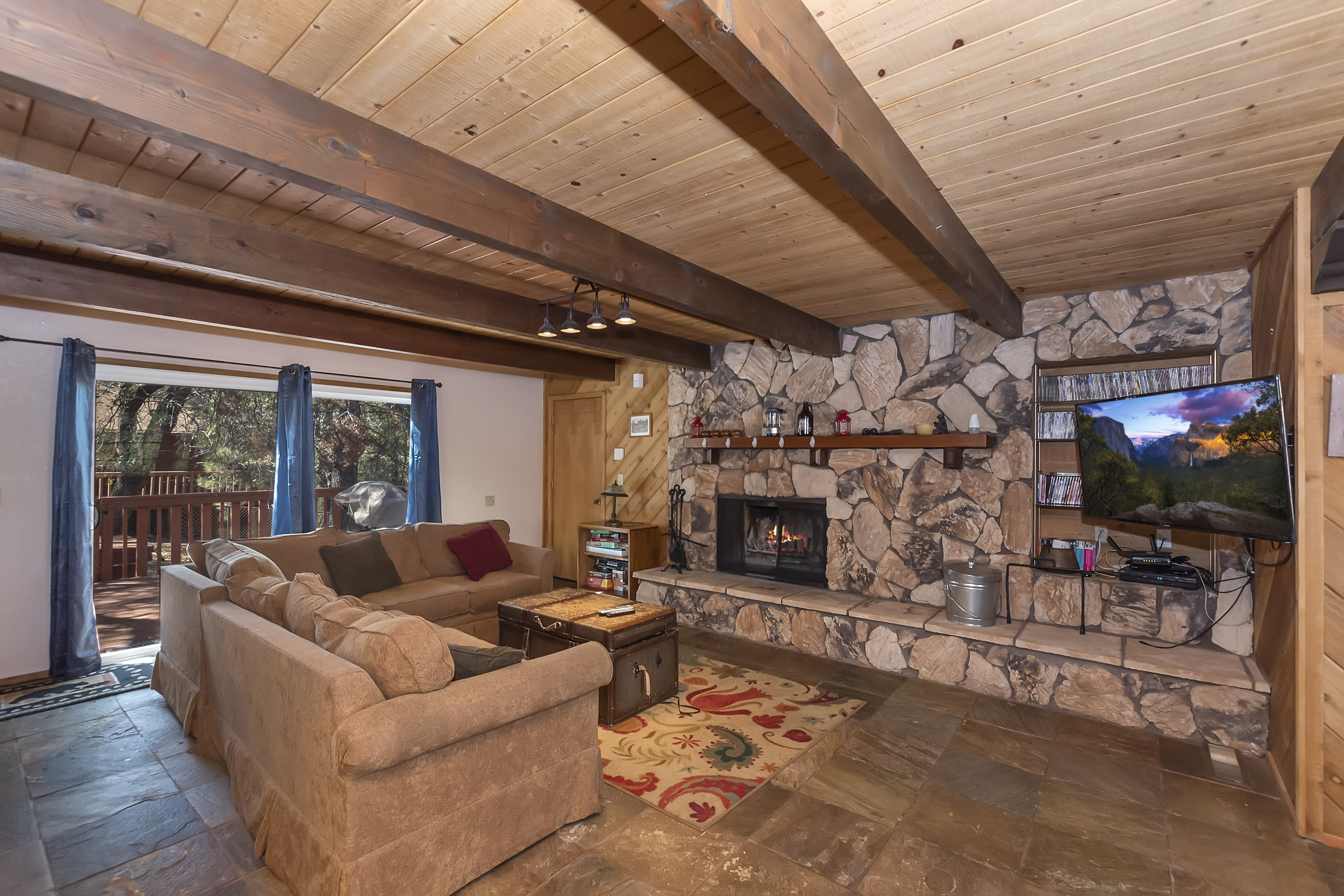 Big Bear Cabin - BucklandCoffeyHaus - 0001