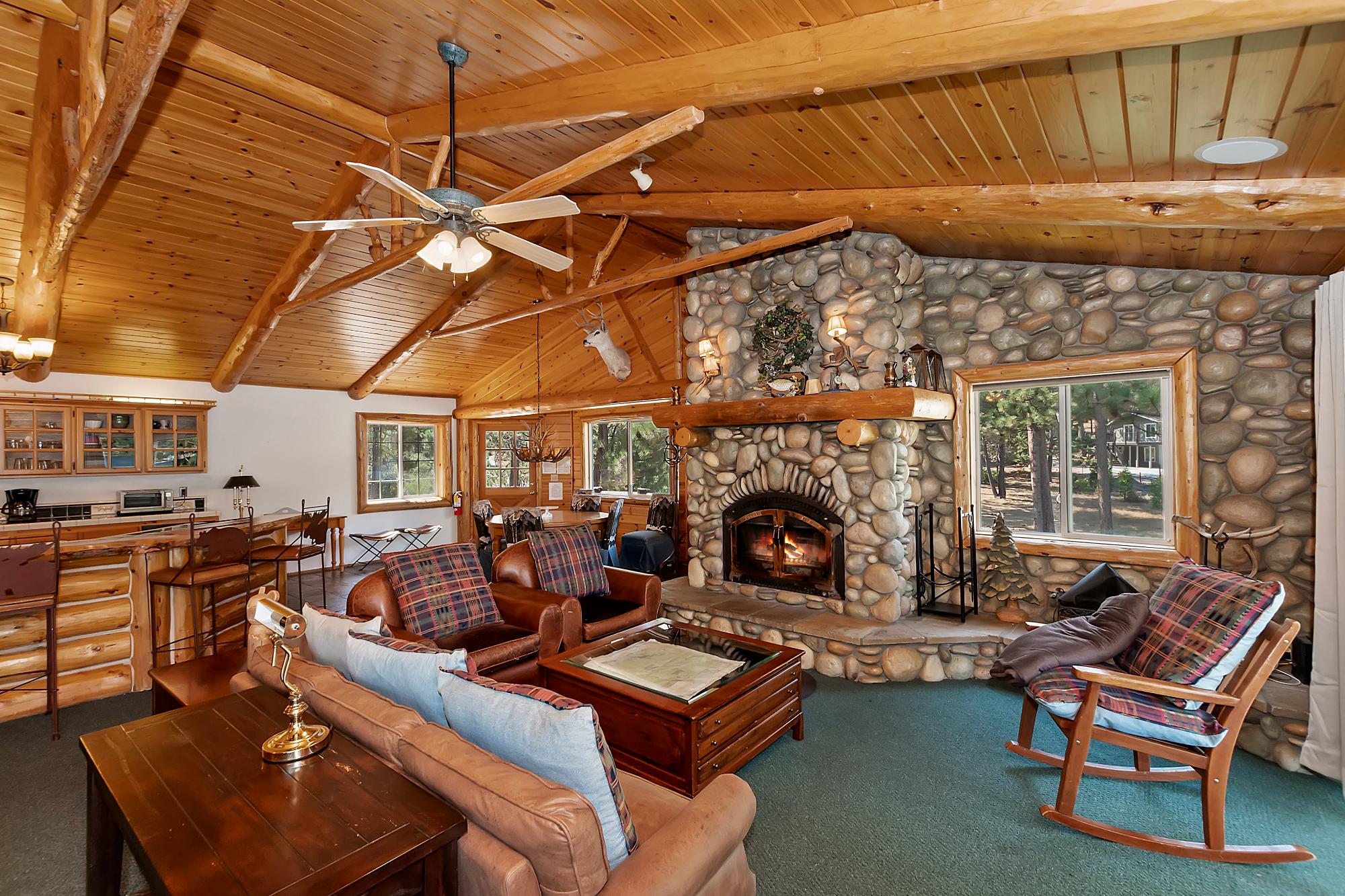 Big Bear Cabin - Cali Bear Lakefront  - 8