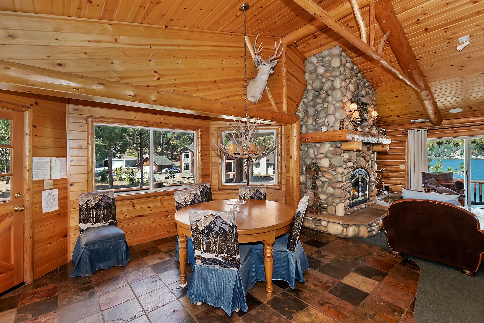 Big Bear Cabin - Cali Bear Lakefront  - 15