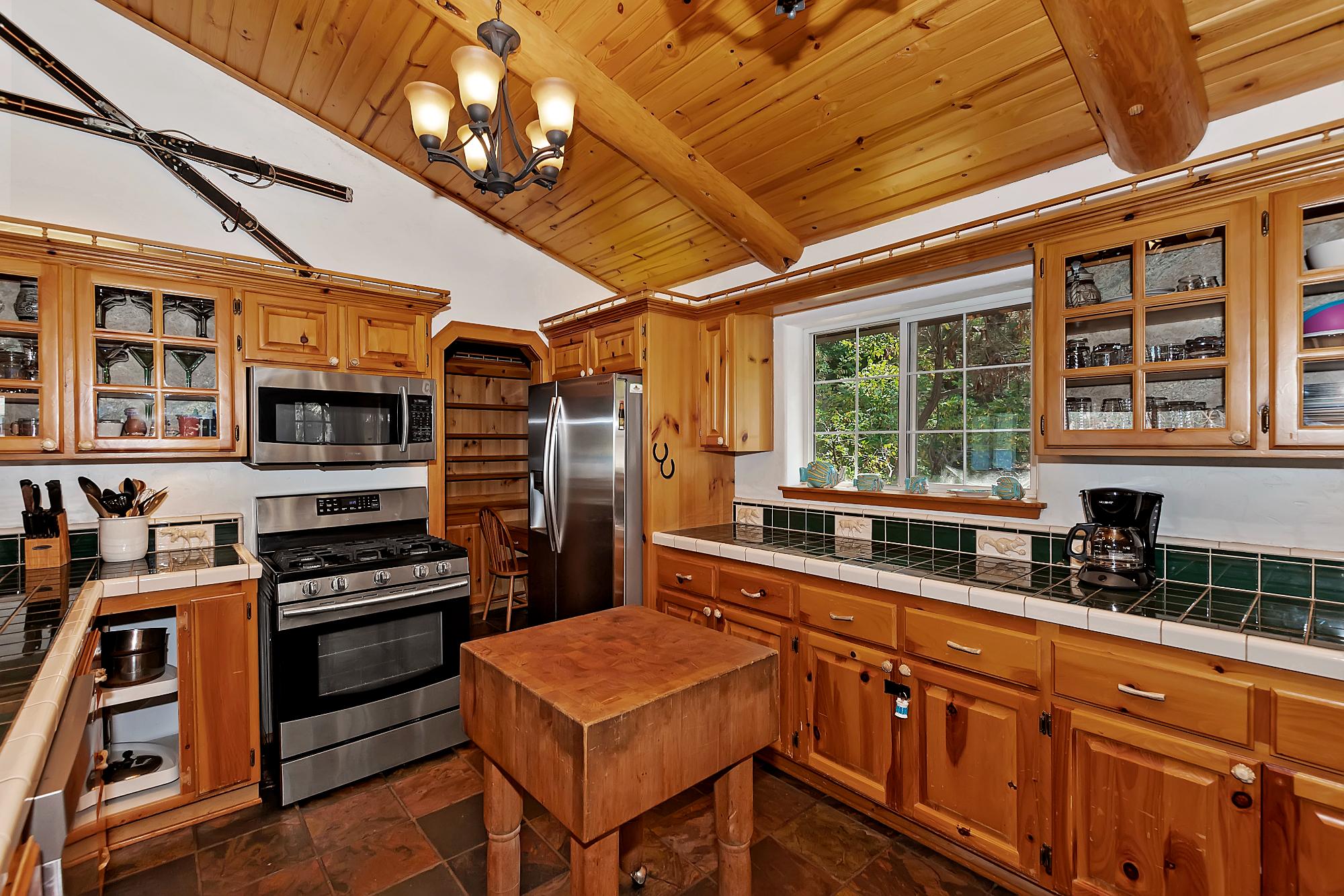 Big Bear Cabin - Cali Bear Lakefront  - 19