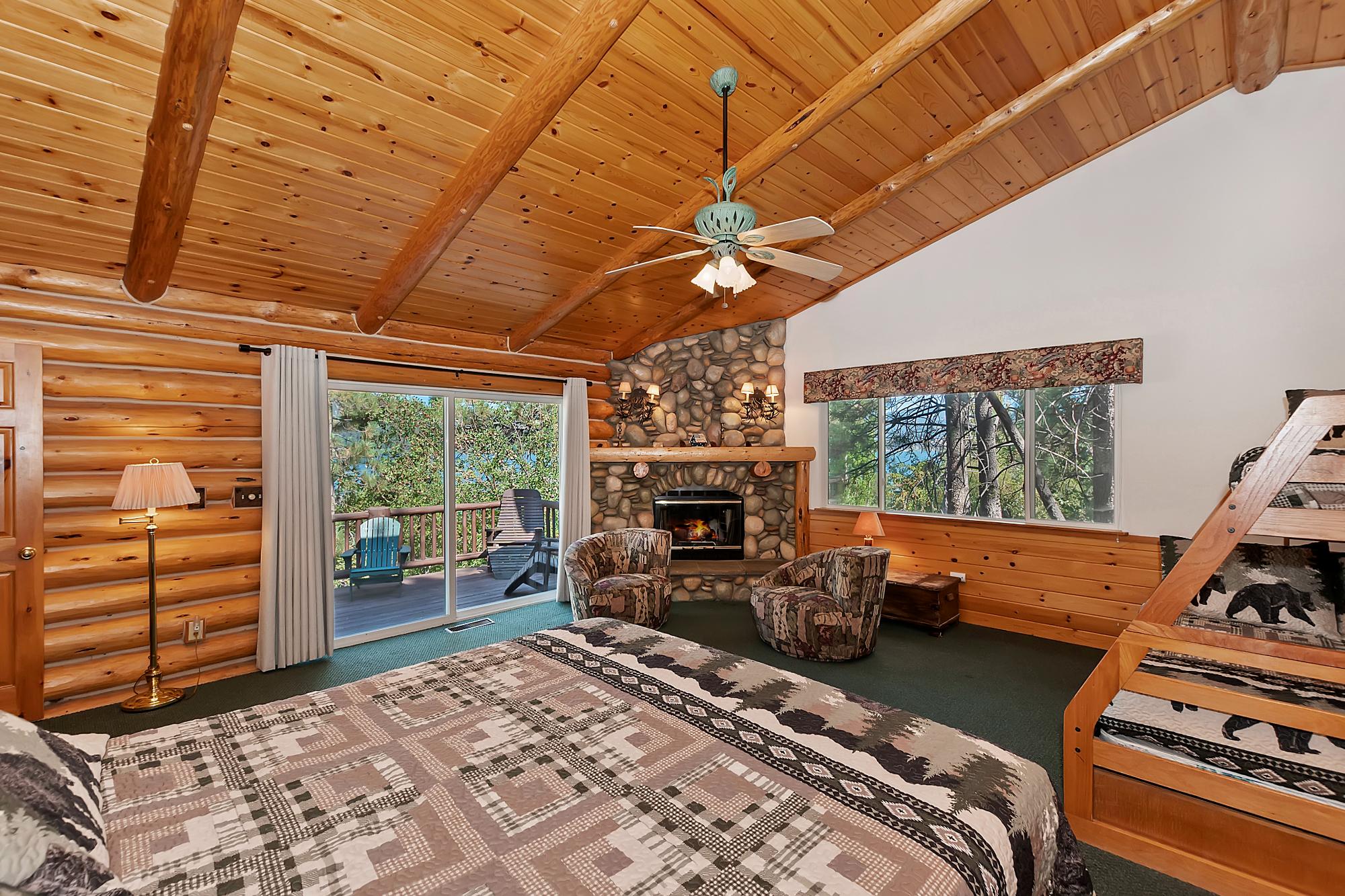 Big Bear Cabin - Cali Bear Lakefront  - 24