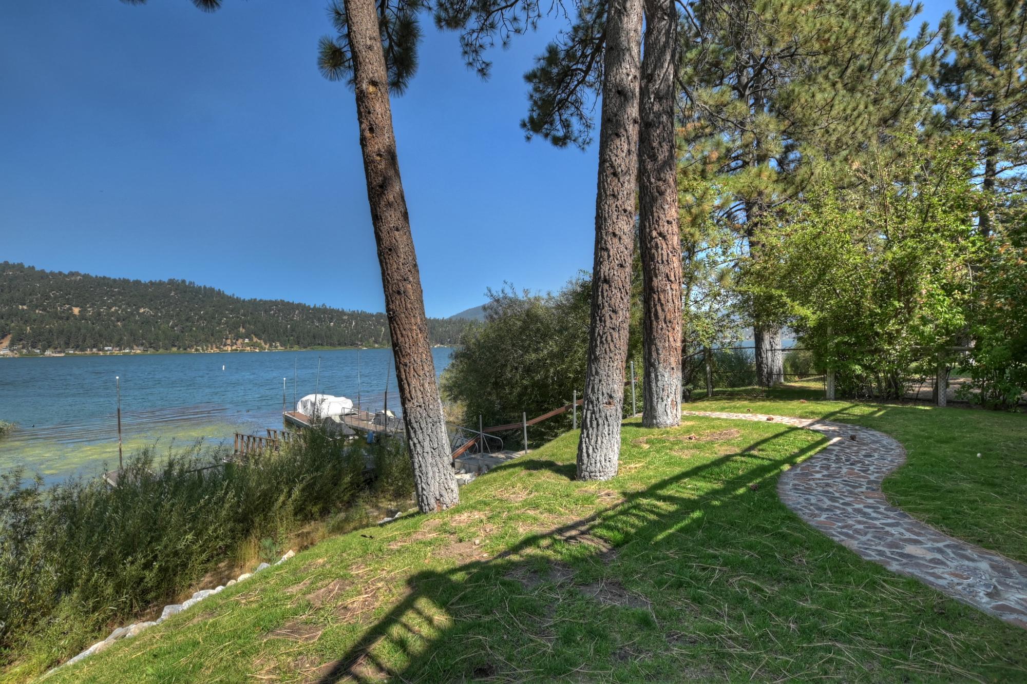 Big Bear Cabin - Cali Bear Lakefront  - 36