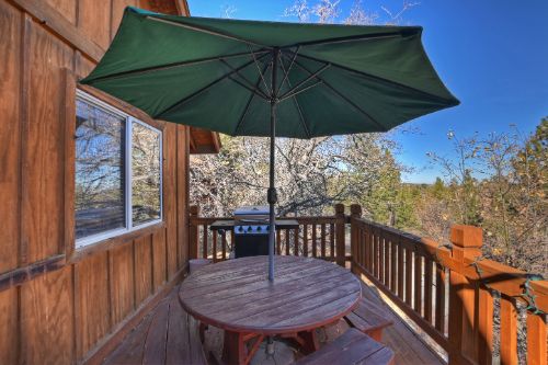 Big Bear Cabin - CampHideaway - 0005