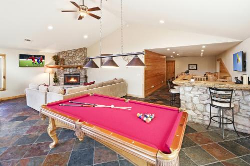 Big Bear Cabin - CastleGlenLodge - 0005