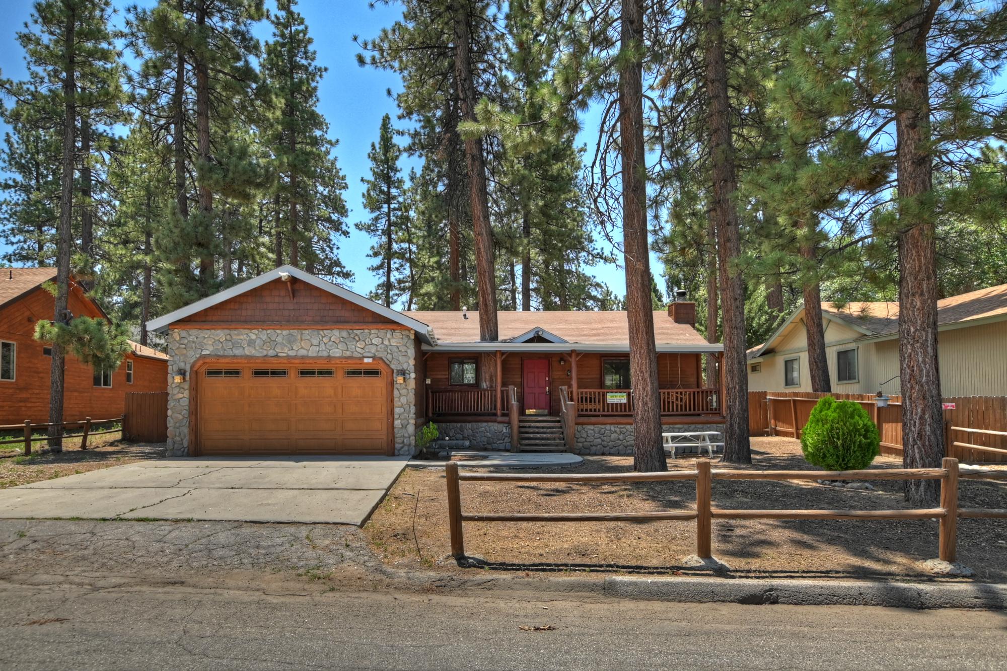 Big Bear Cabin - CedarPinesCabin - 0001