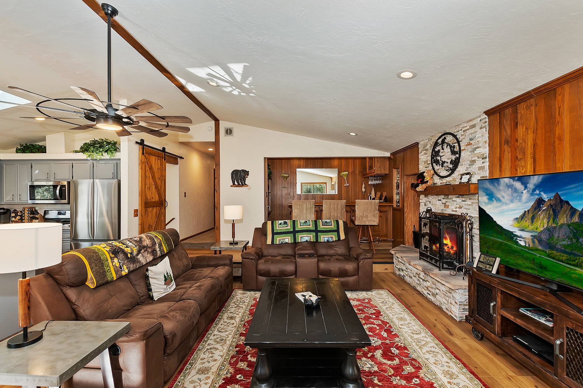 Big Bear Cabin - CozyBearDen - 0001