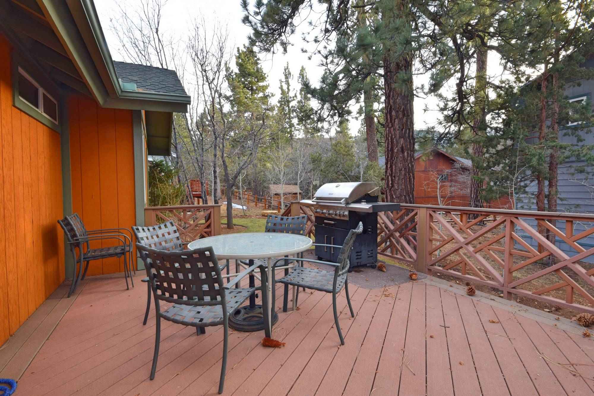 cozy bear haven 1761 cascade rd big bear city 92314