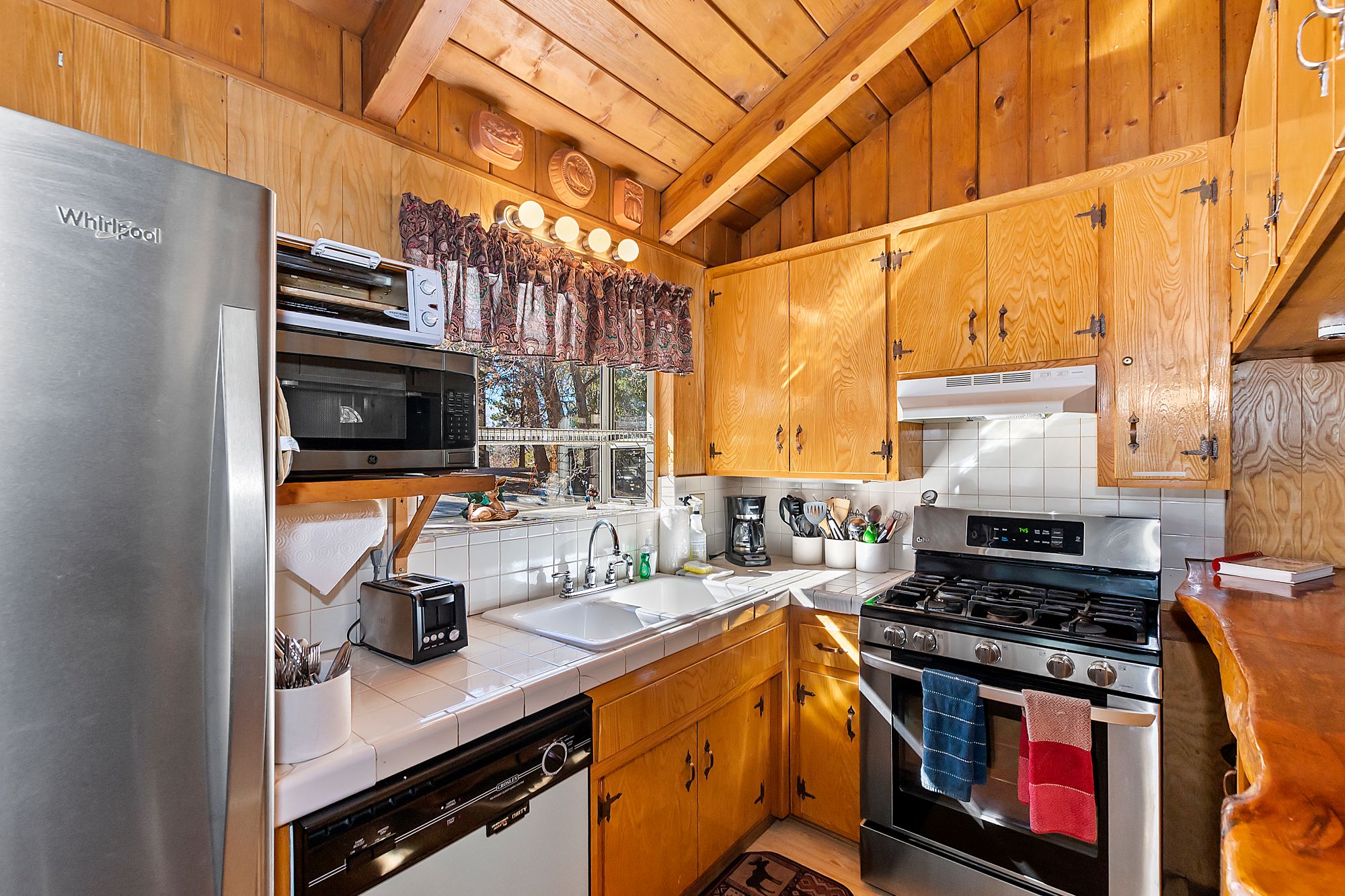 Big Bear Cabin - Edge Family Getaway - 10