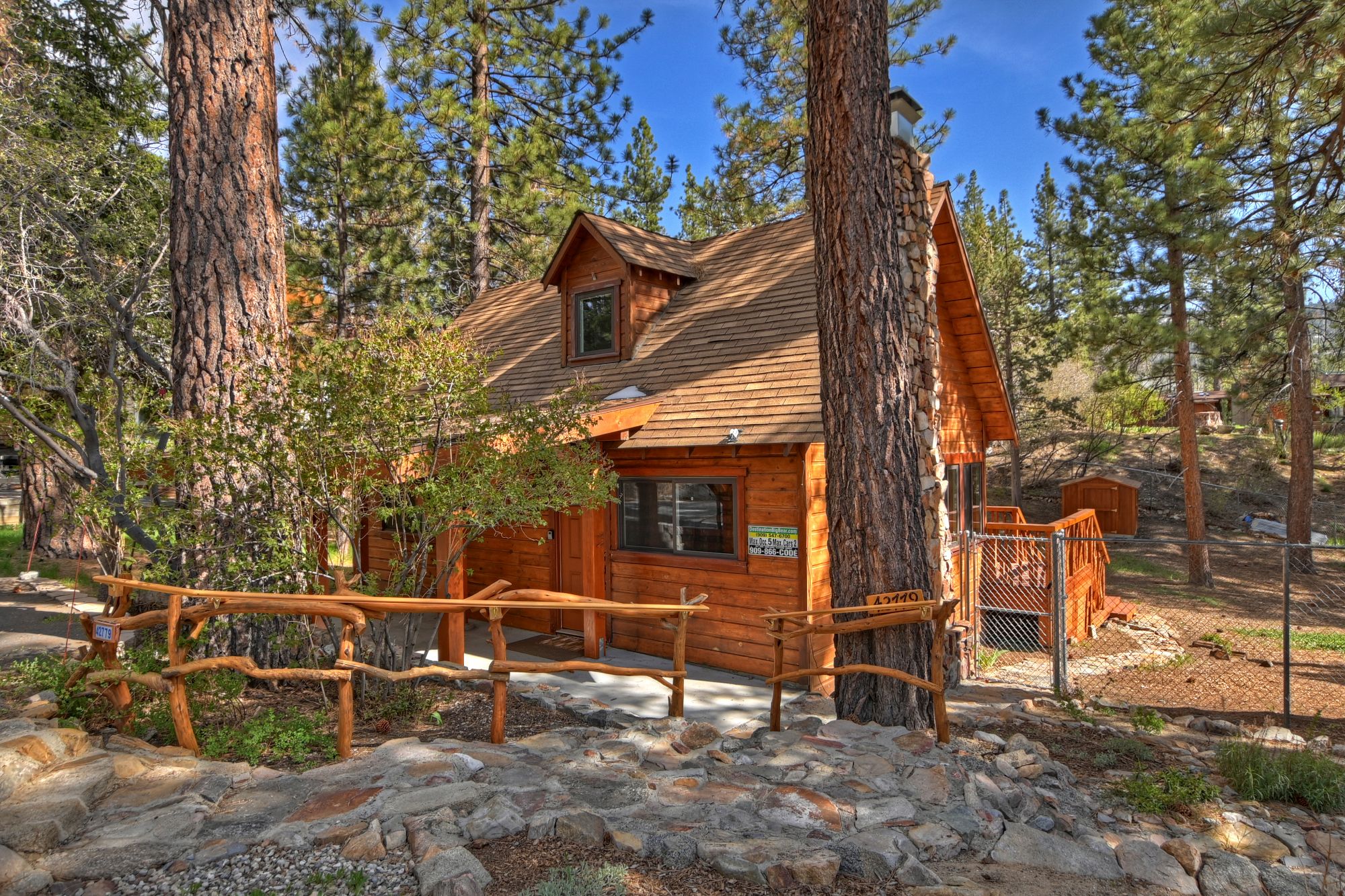 Big Bear Cabin - FairytalePlace - 0001