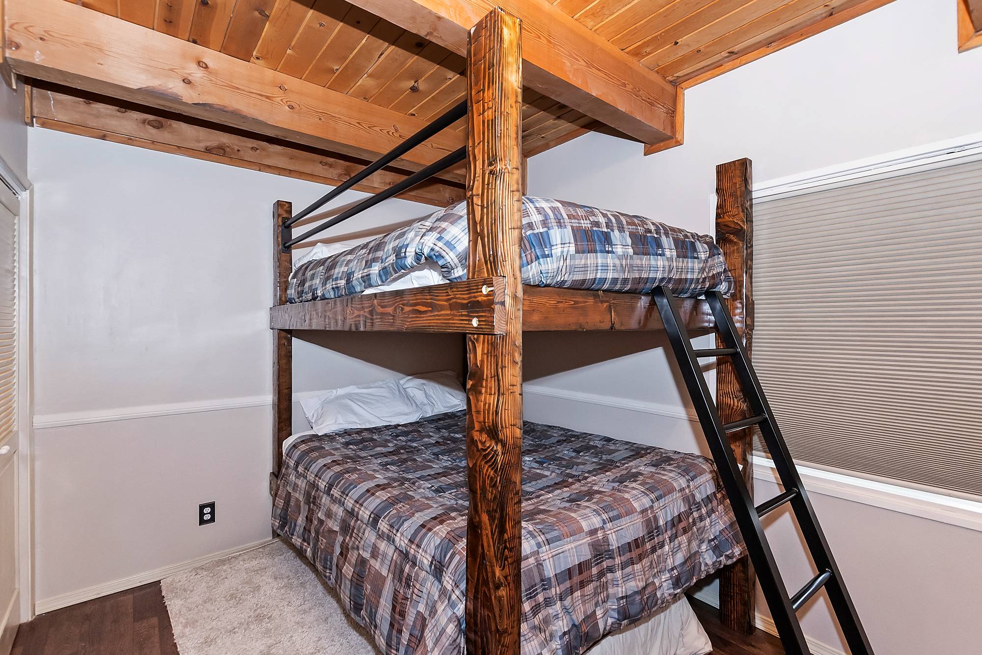 Big Bear Cabin - Gentle Grizzly Getaway - 15