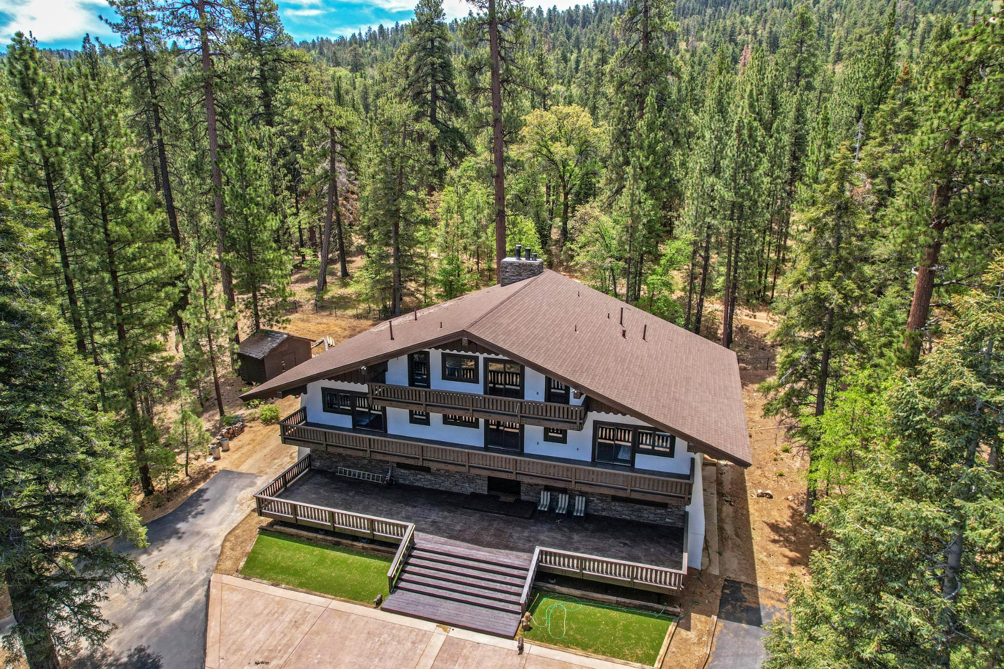 Big Bear Cabin - GrandSwiss - 0001