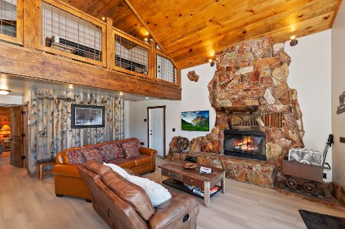 Big Bear Cabin - HowlingWolfLodge - 0002