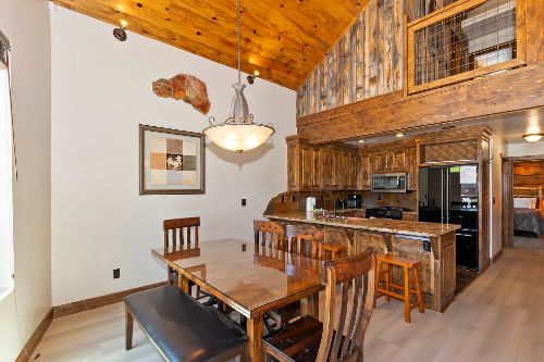 Big Bear Cabin - HowlingWolfLodge - 0003