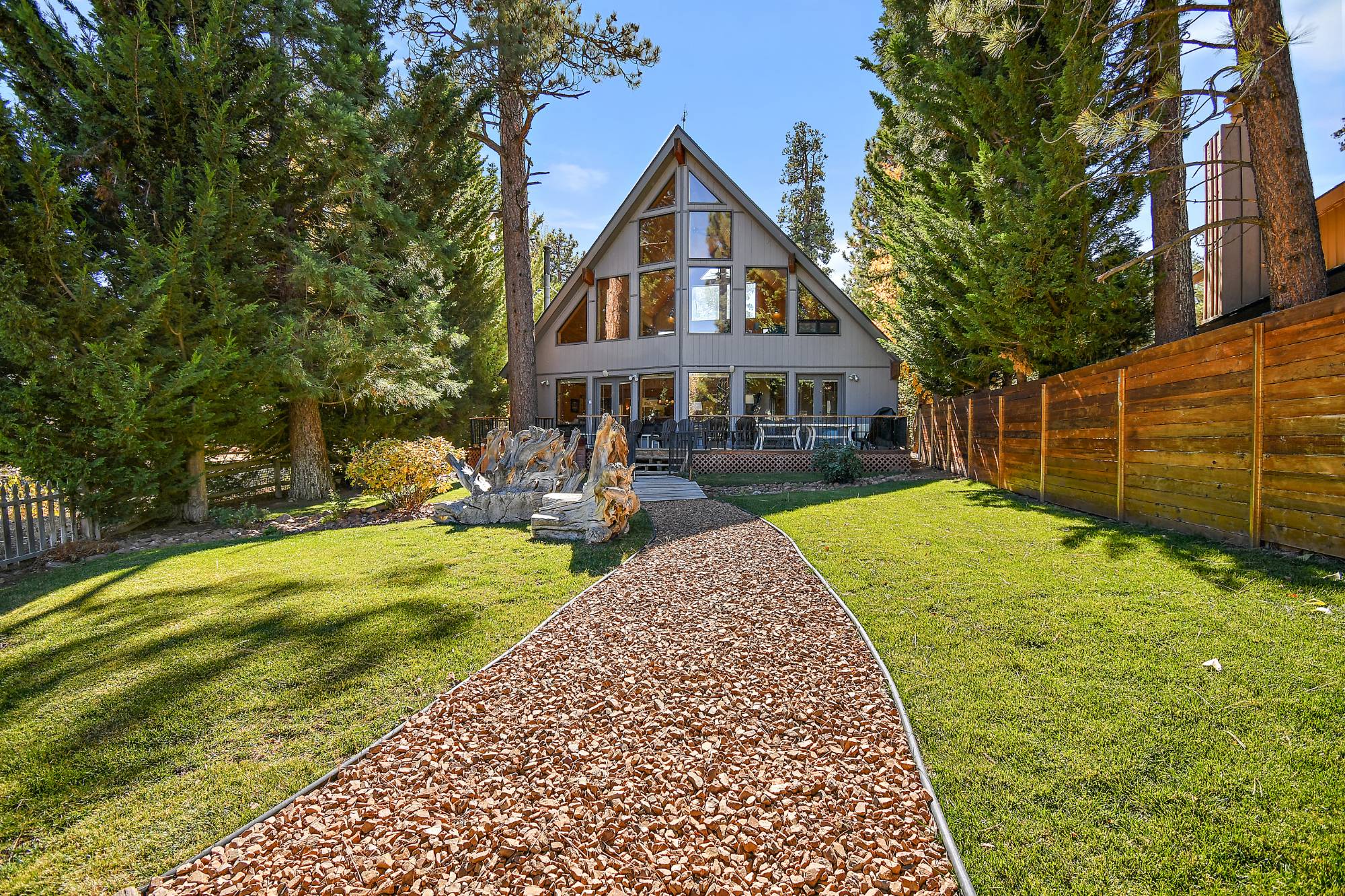 Big Bear Cabin - HudsonBayLakefront - 0001