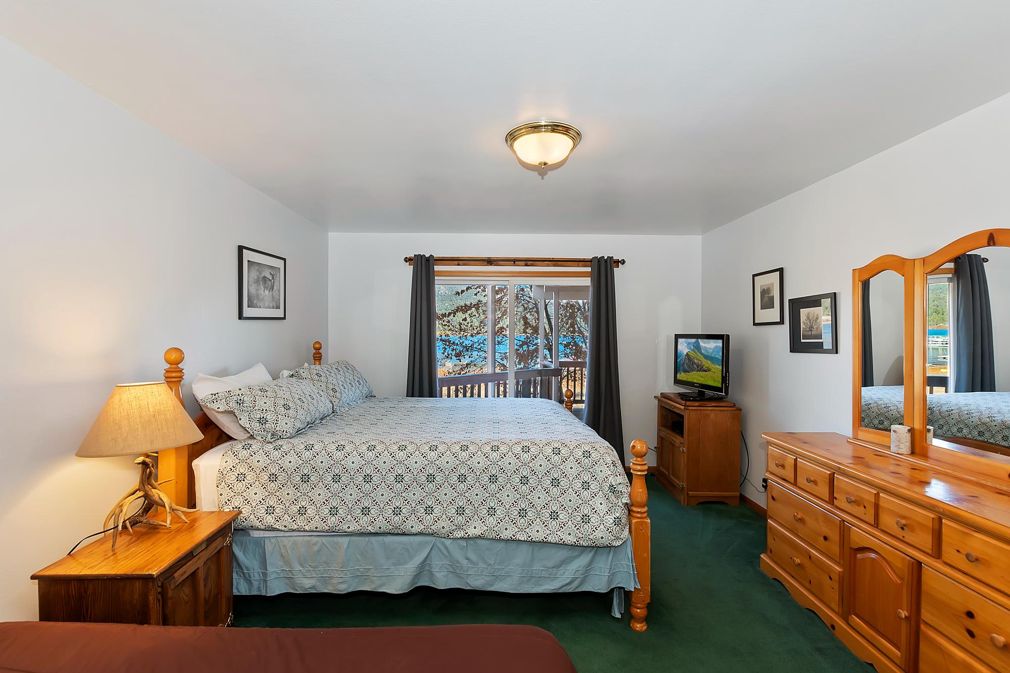 Big Bear Cabin Lakefront Manor 42