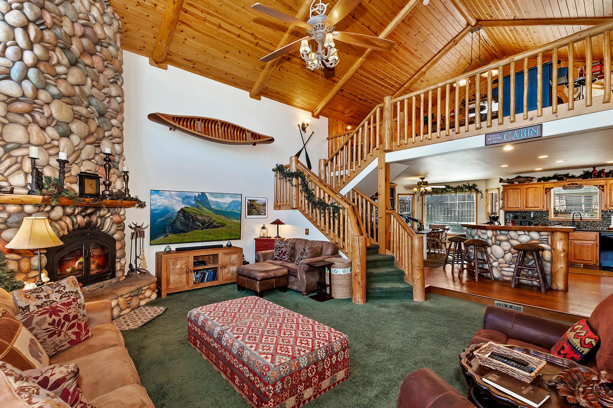 Big Bear Cabin - Lakeview Escape - 12
