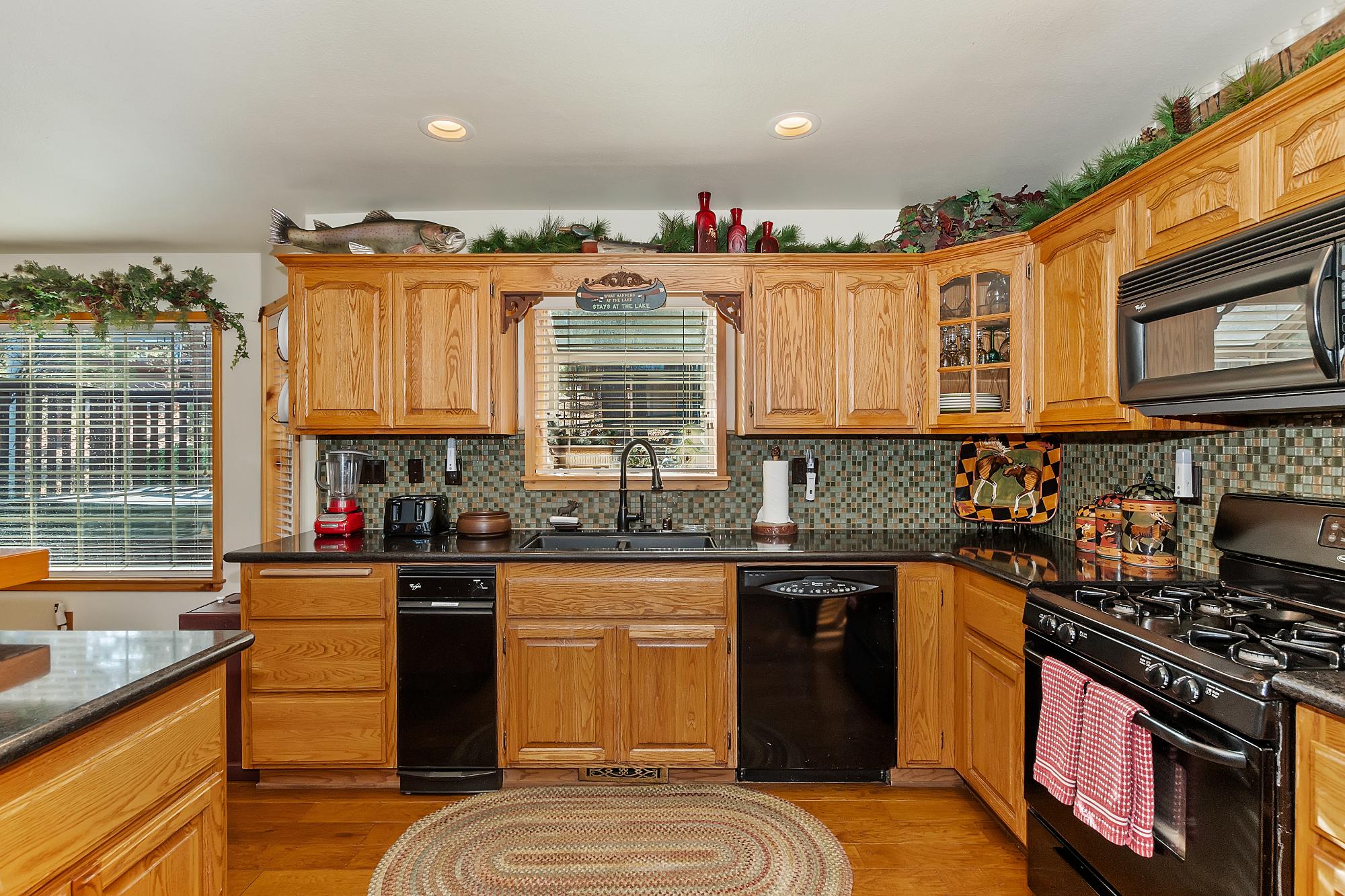 Big Bear Cabin - Lakeview Escape - 17