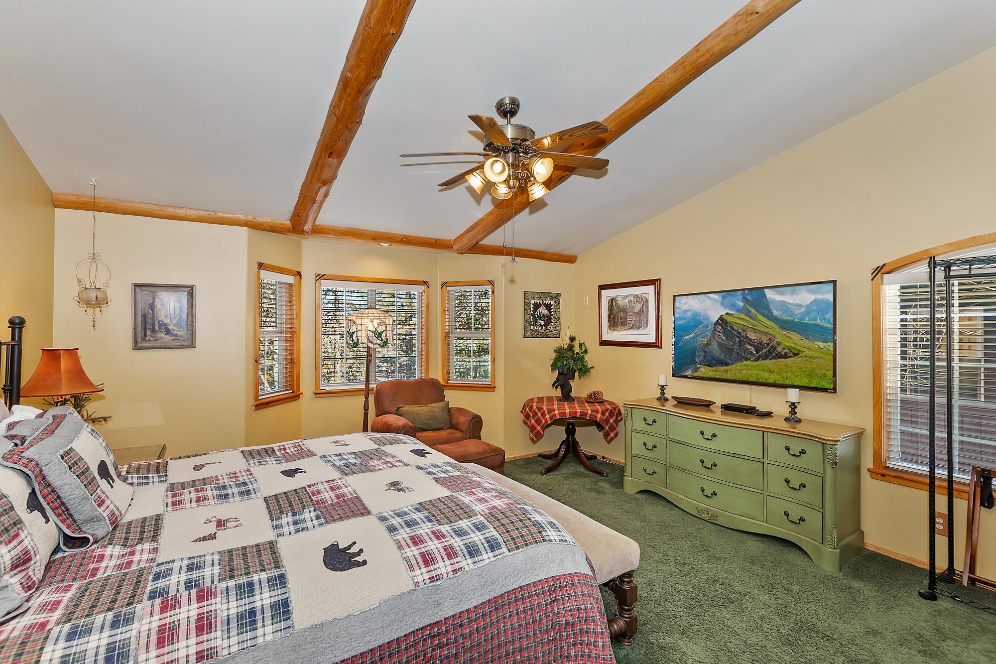 Big Bear Cabin - Lakeview Escape - 19