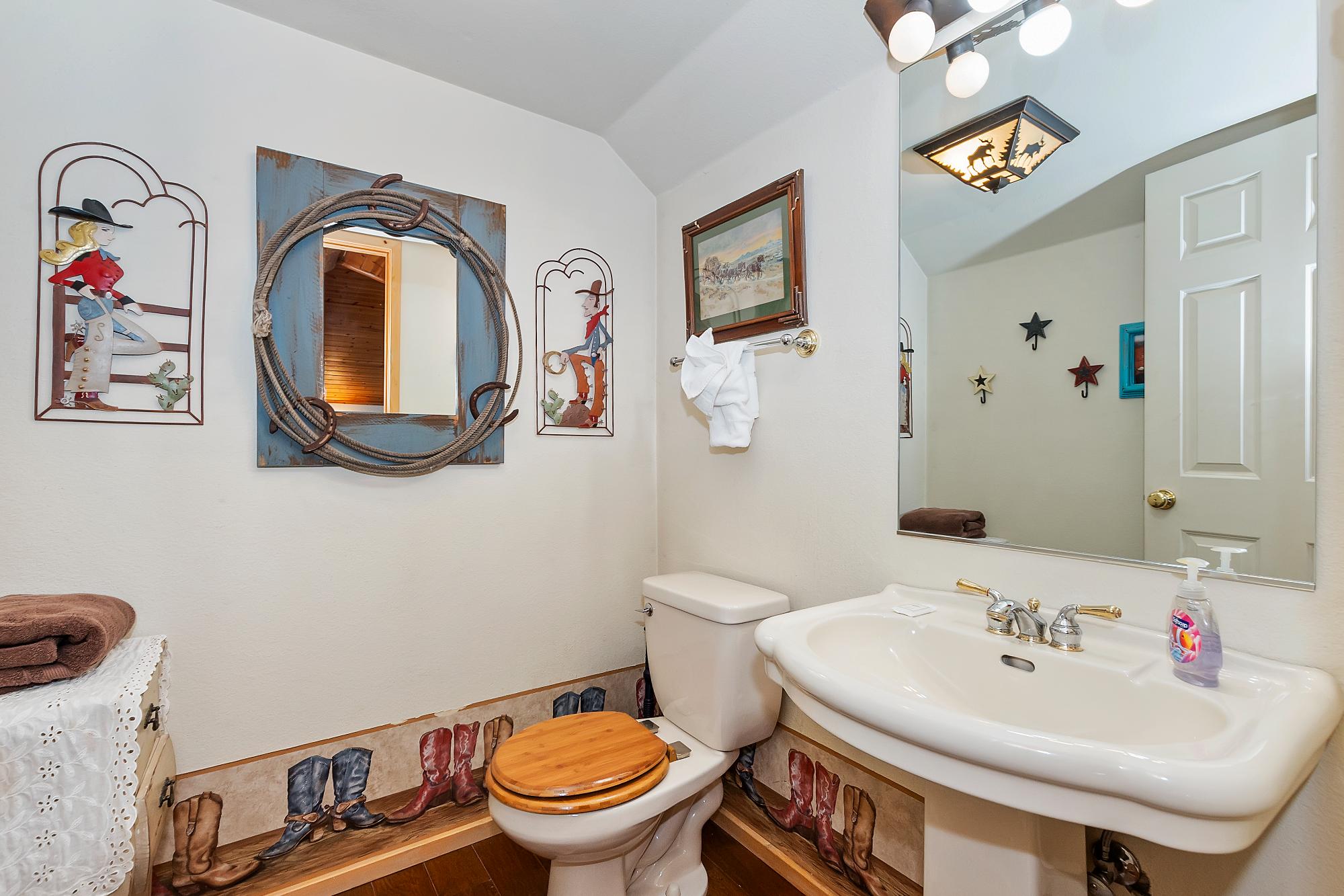 Big Bear Cabin - Lakeview Escape - 30