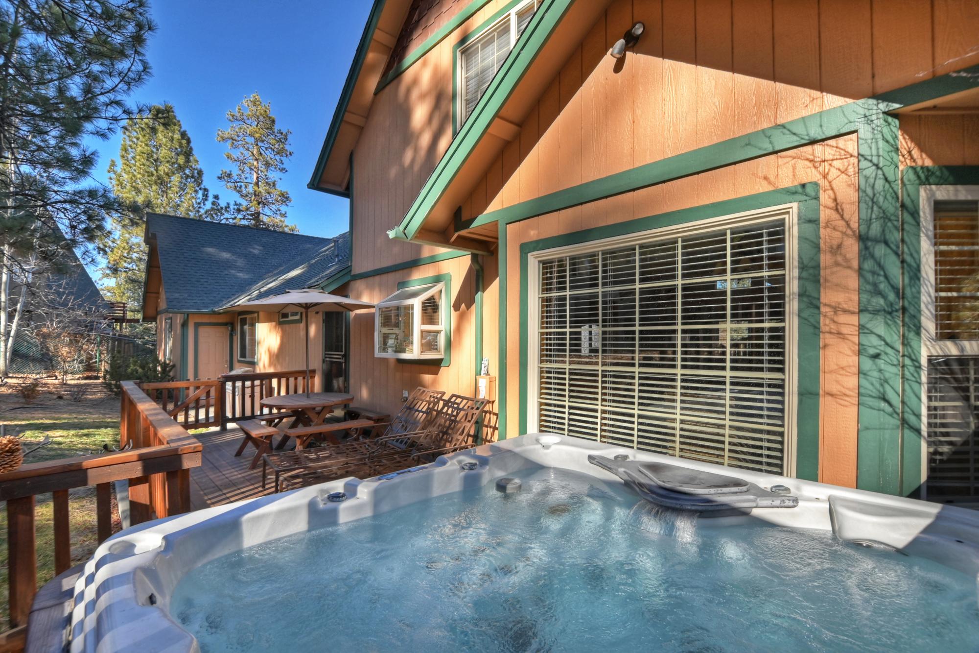 Big Bear Cabin - Lakeview Escape - 39
