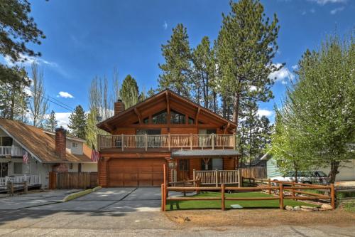 Big Bear Cabin - LogCabinLodge - 0001
