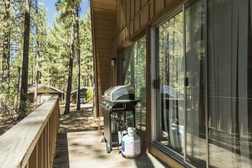 Big Bear Cabin - MapleCabin - 0005