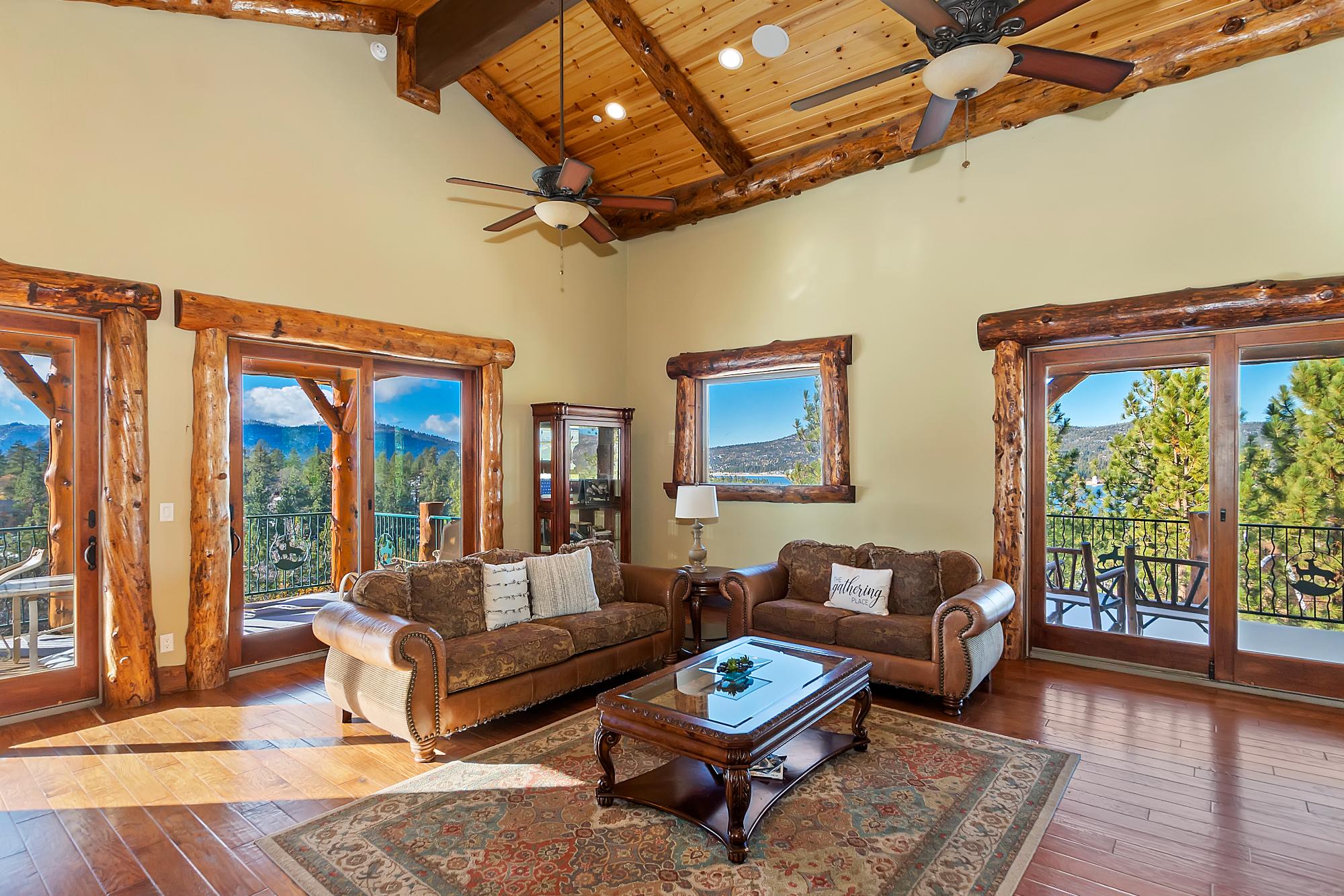 Big Bear Cabin - Mountain Masterpiece - 9